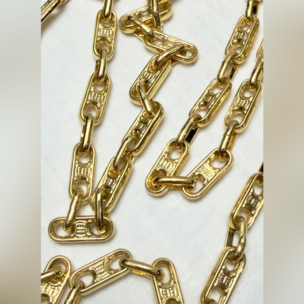 SOLD ❌ Vintage Celine Gold Chain Necklace - Picture 8 of 10